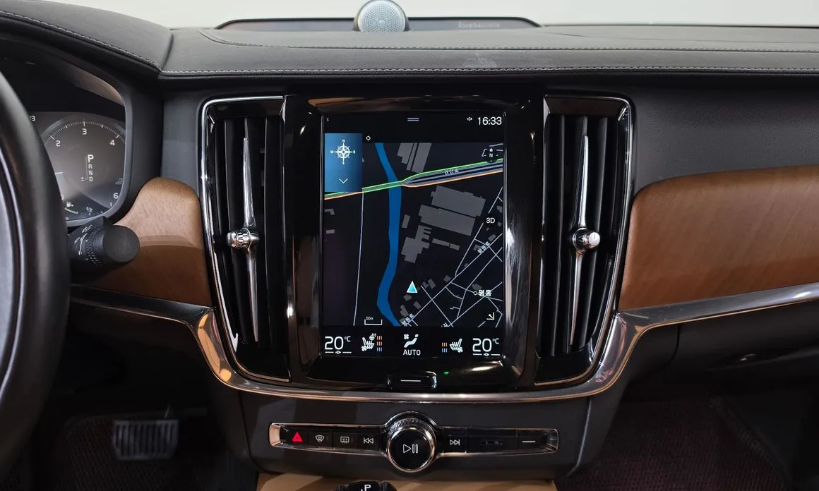 Volvo S90