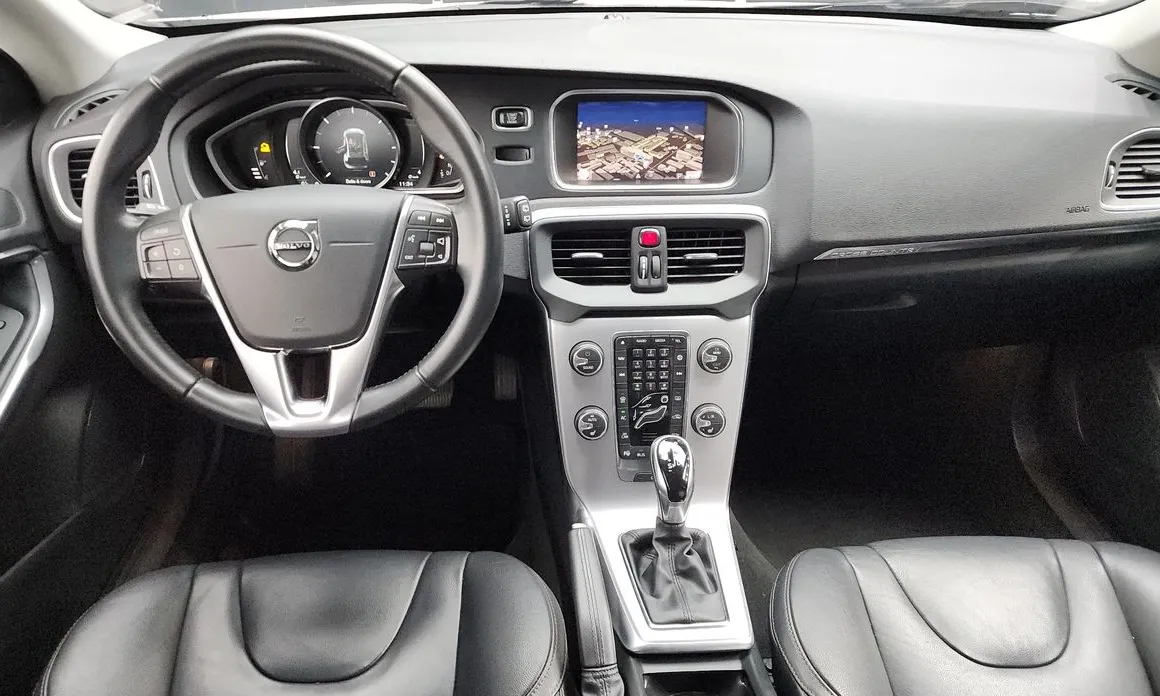 Volvo V40