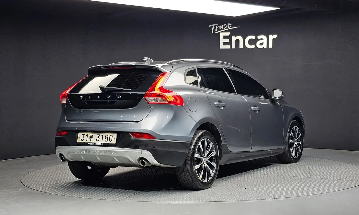 Volvo V40