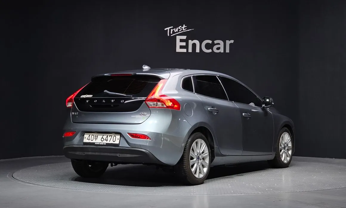 Volvo V40