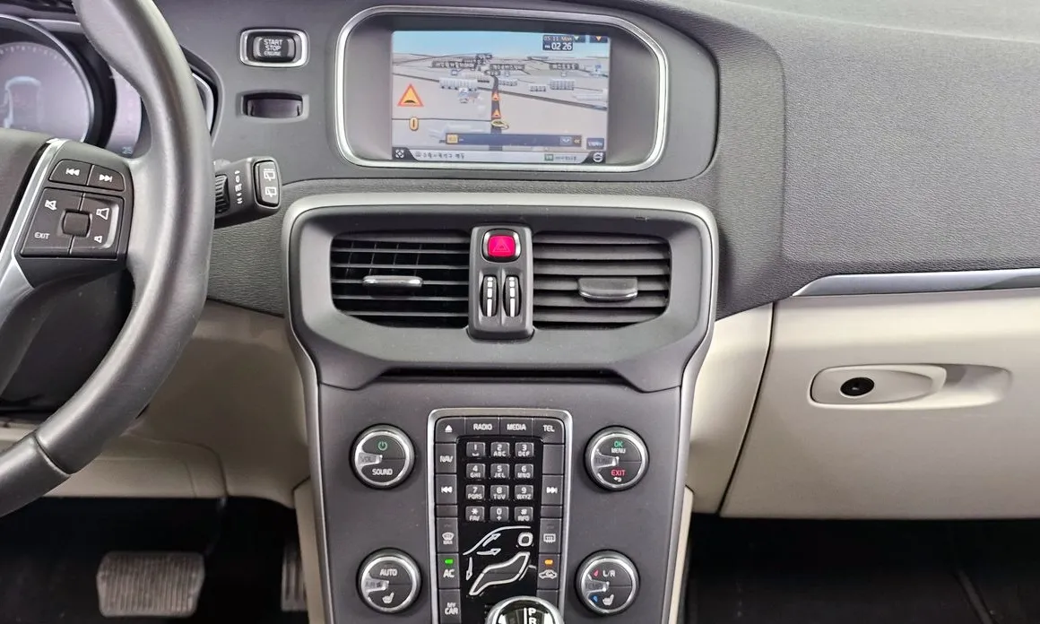 Volvo V40