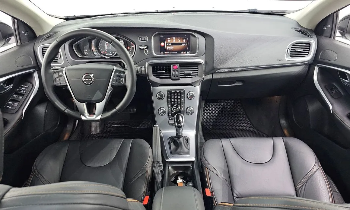 Volvo V40