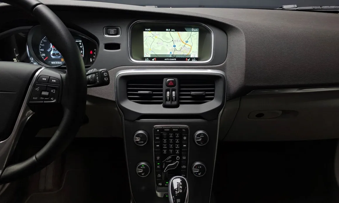 Volvo V40