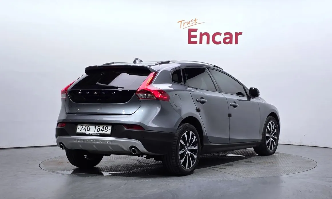 Volvo V40