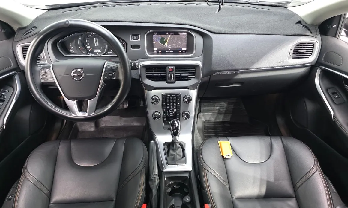 Volvo V40
