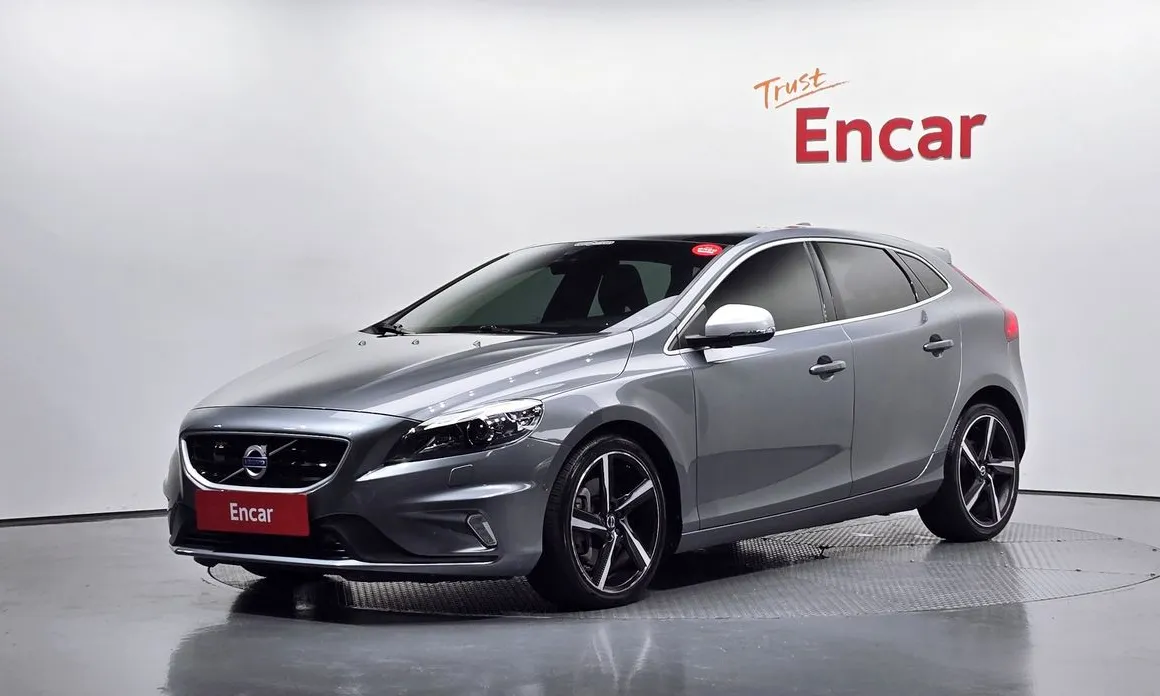 Volvo V40