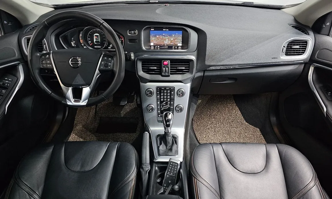 Volvo V40