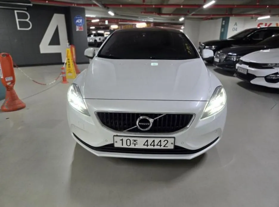 Volvo V40
