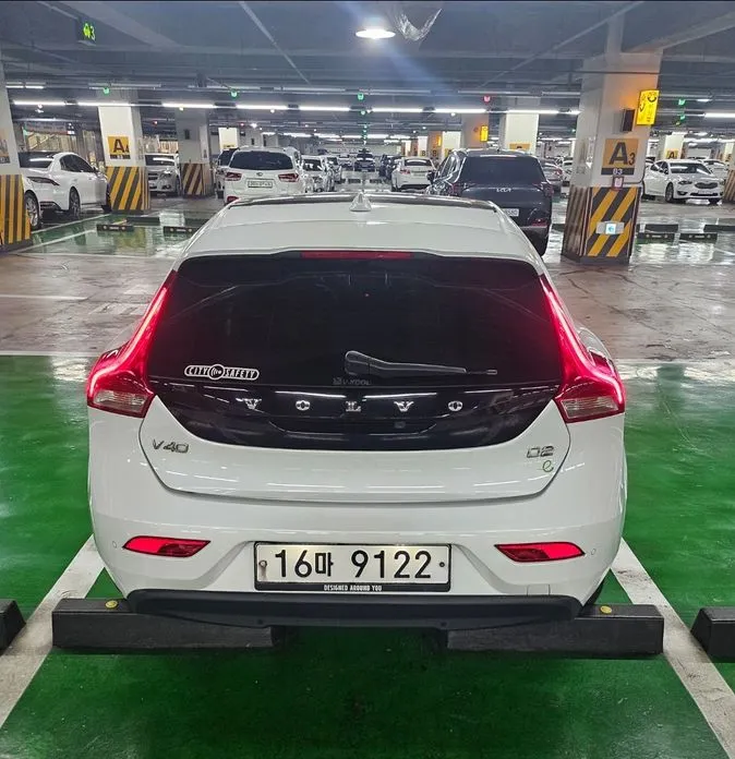 Volvo V40