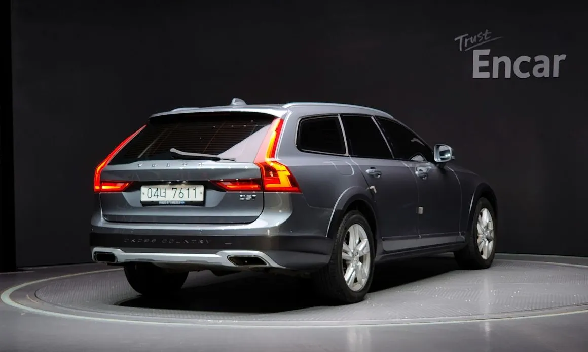 Volvo V90
