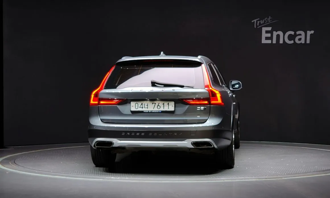 Volvo V90