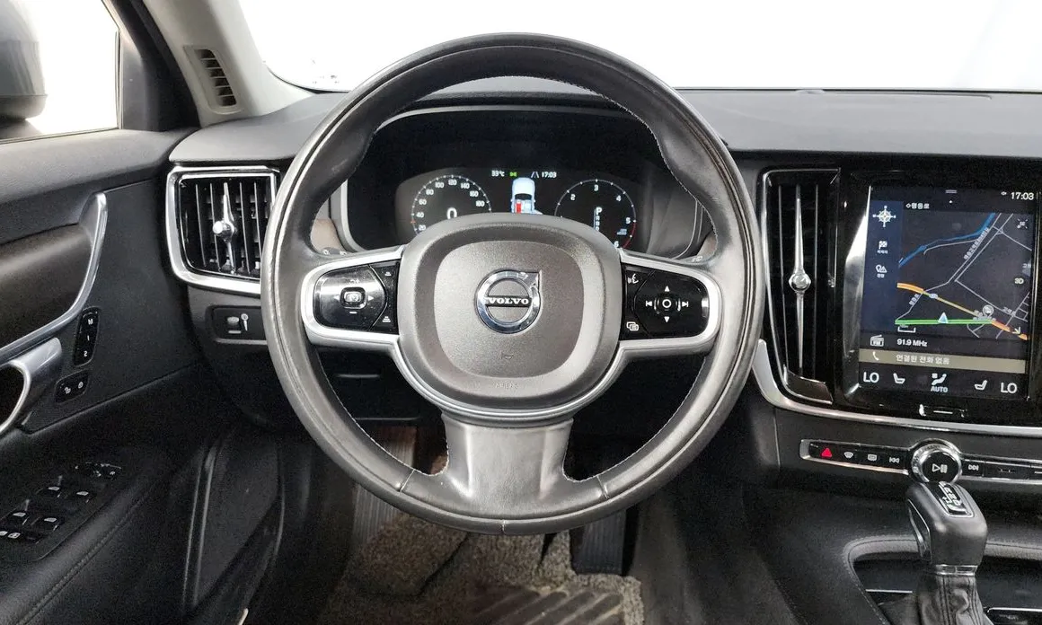 Volvo V90