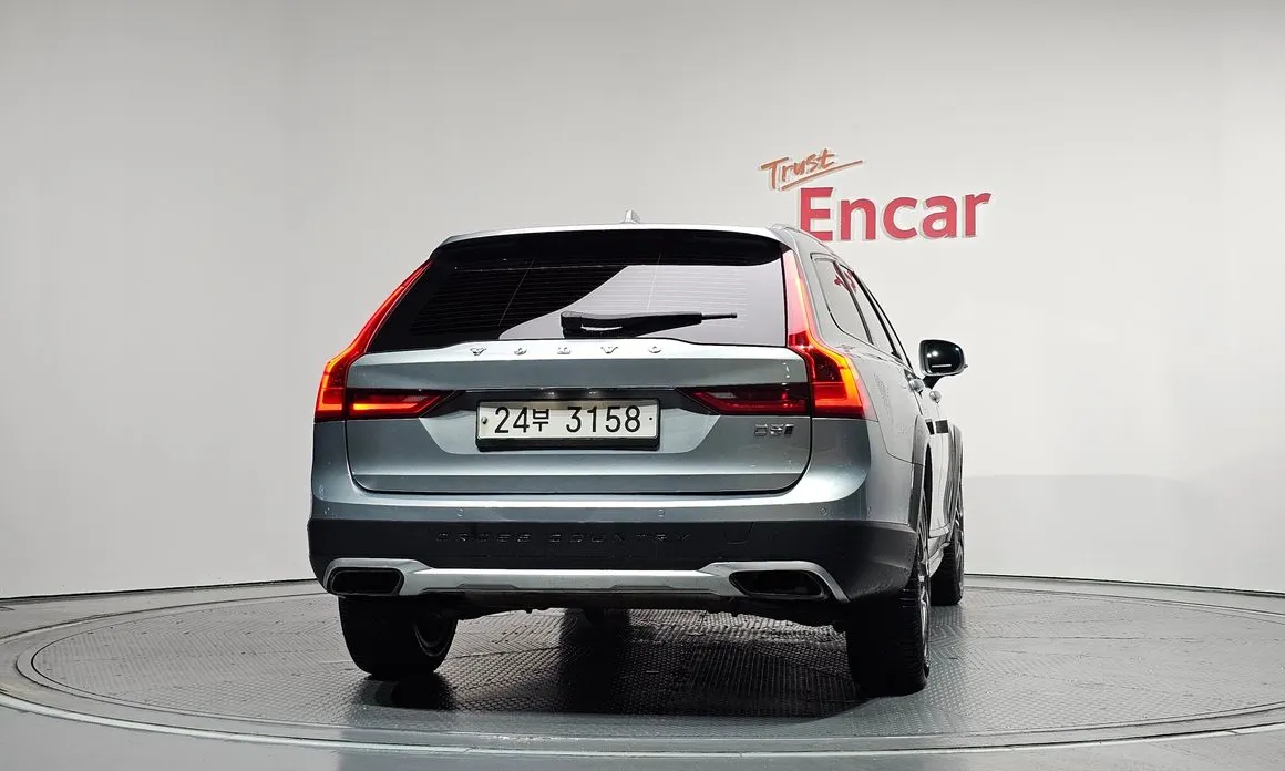 Volvo V90