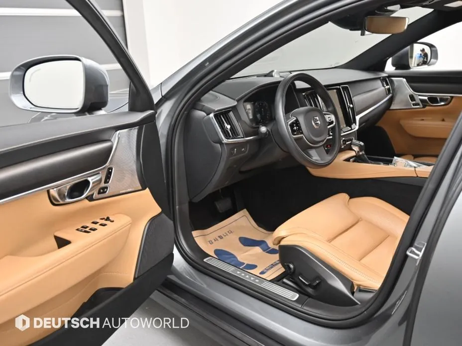Volvo V90