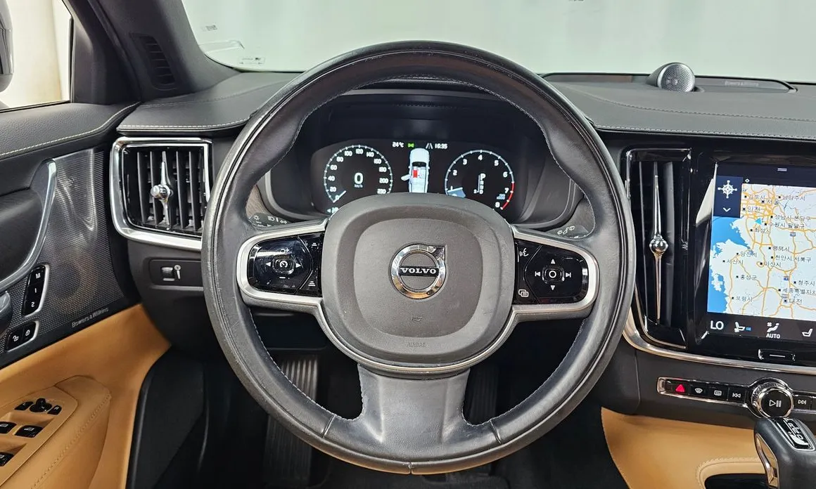 Volvo V90
