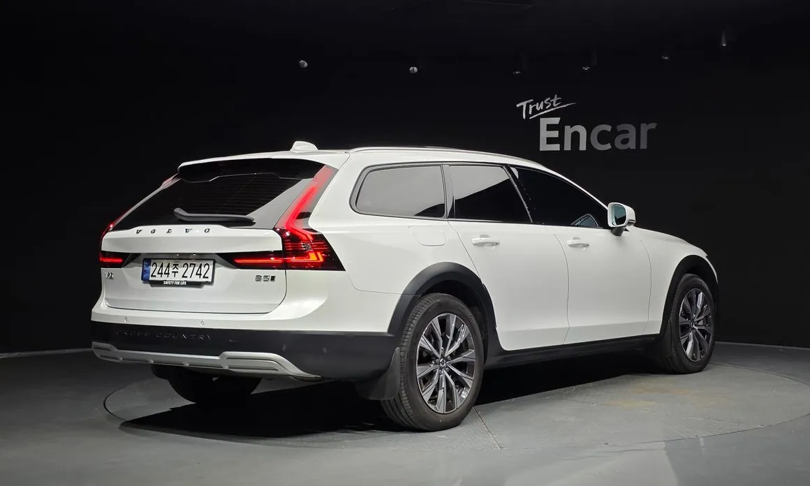 Volvo V90
