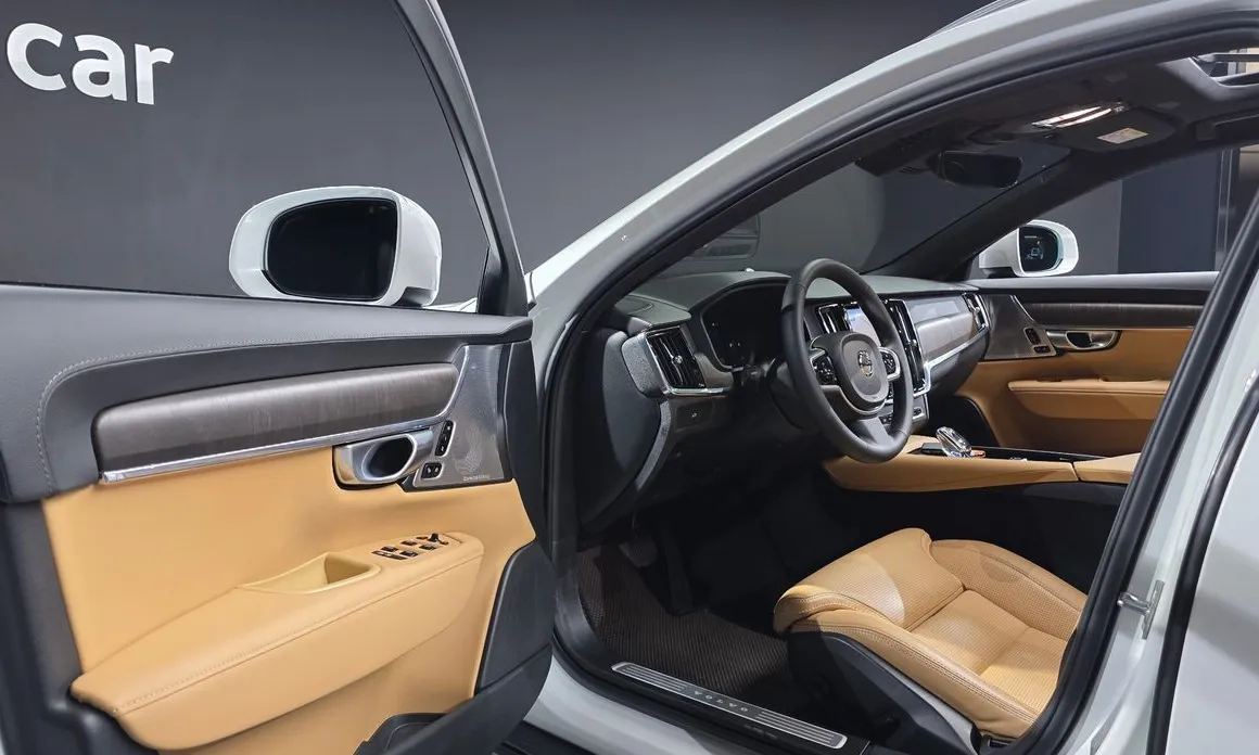 Volvo V90