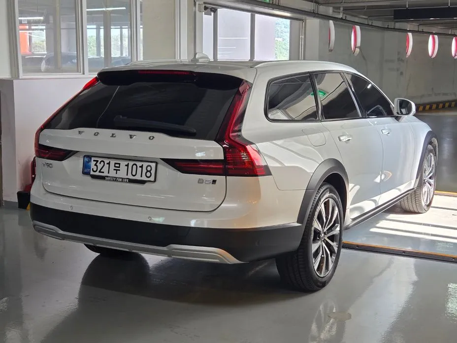 Volvo V90