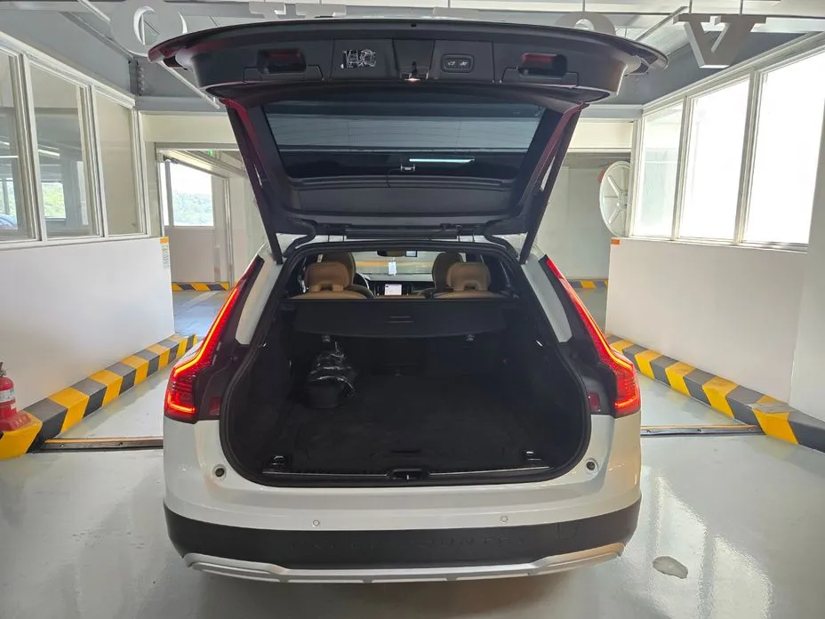 Volvo V90