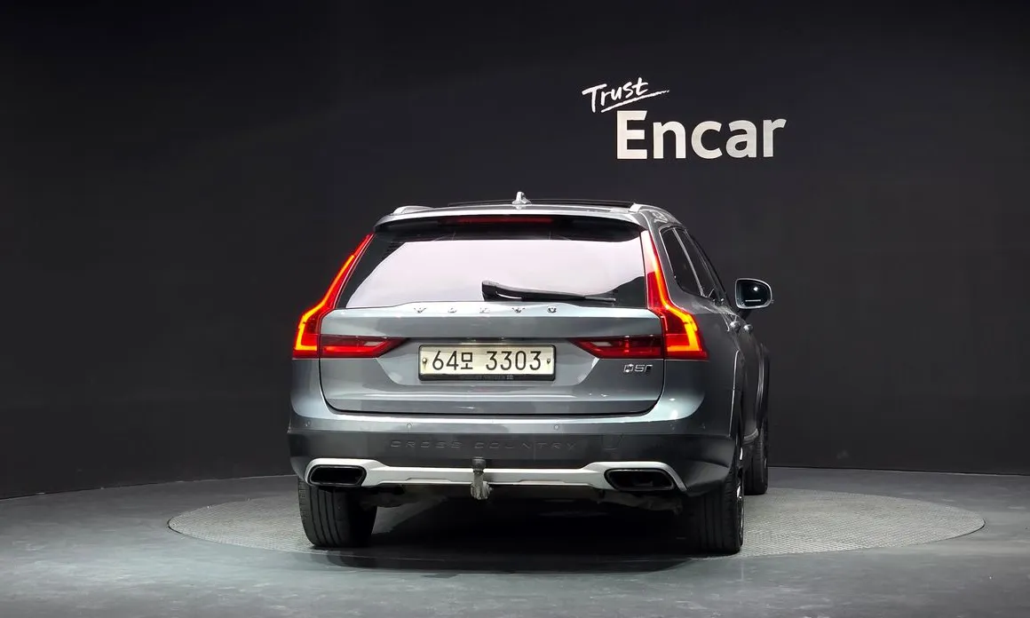 Volvo V90