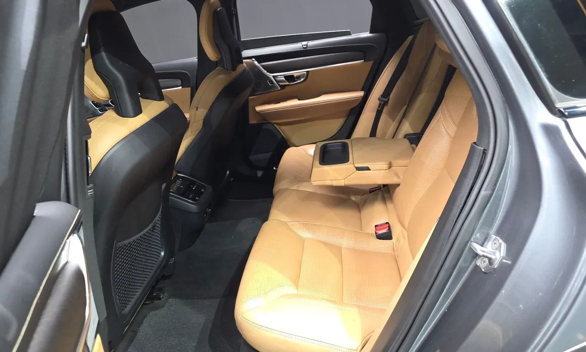 Volvo V90