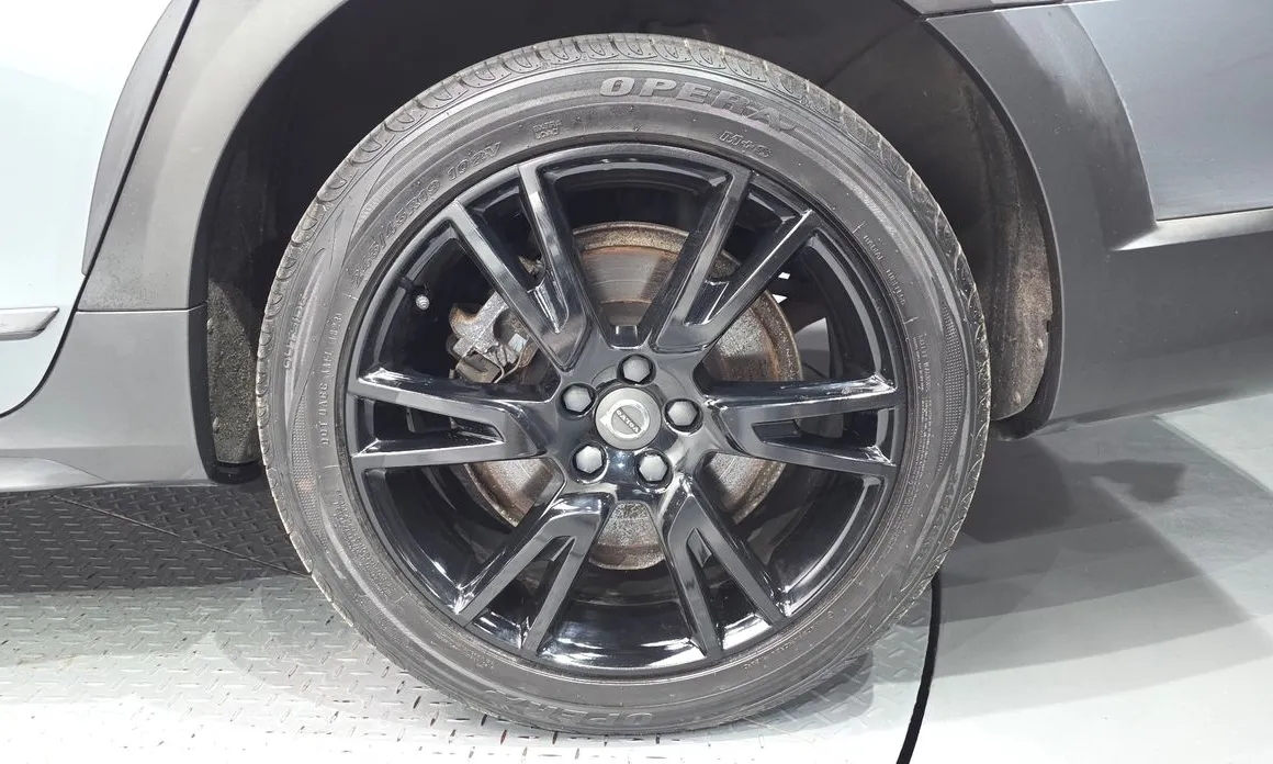 Volvo V90
