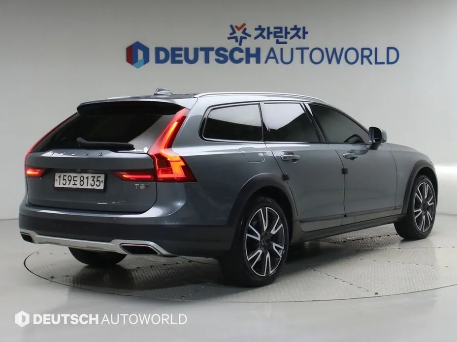Volvo V90