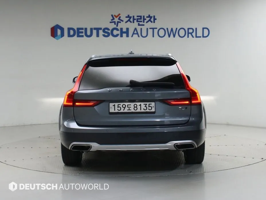 Volvo V90