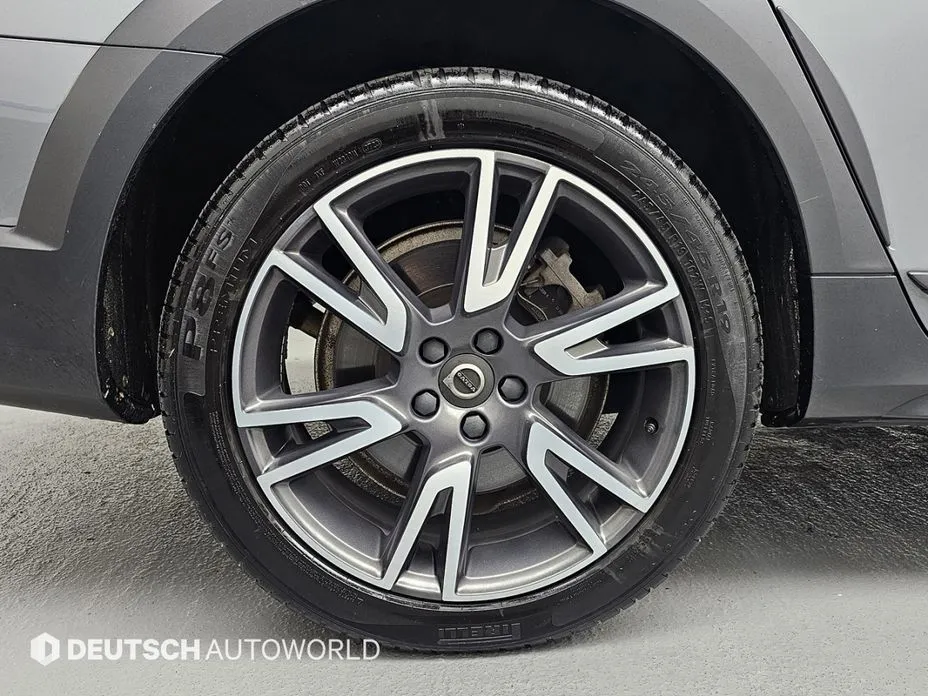 Volvo V90