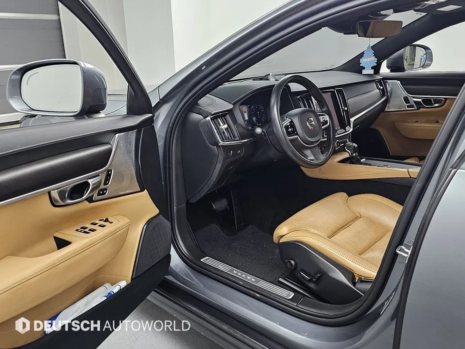 Volvo V90