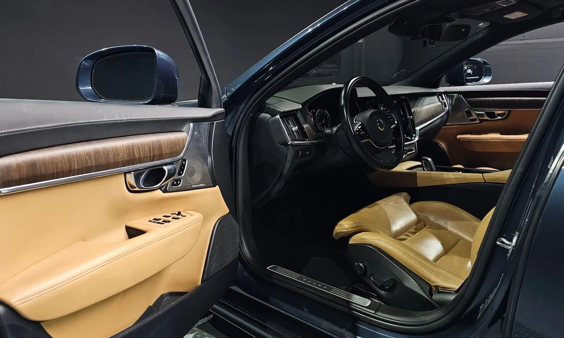 Volvo V90