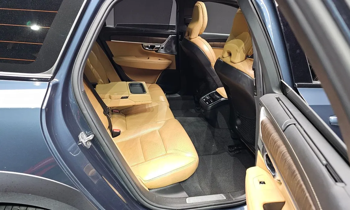 Volvo V90