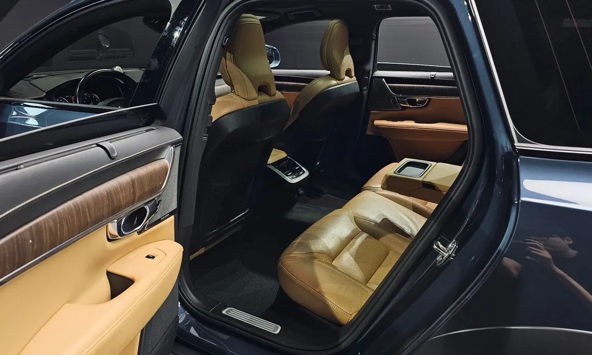 Volvo V90