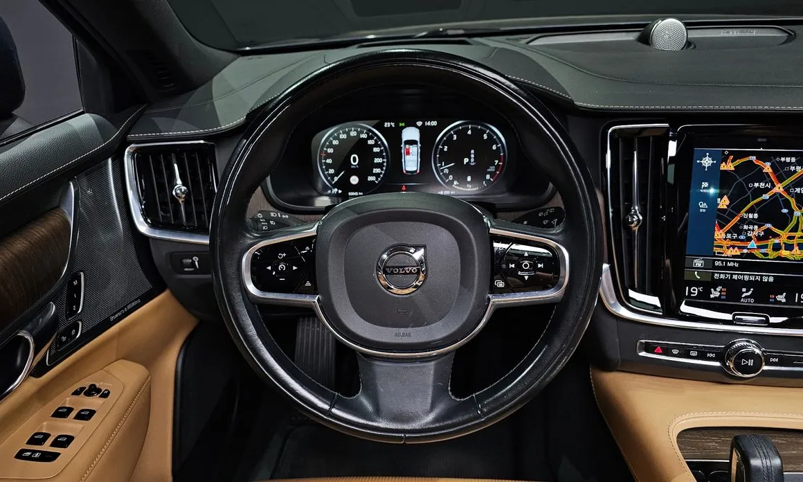 Volvo V90