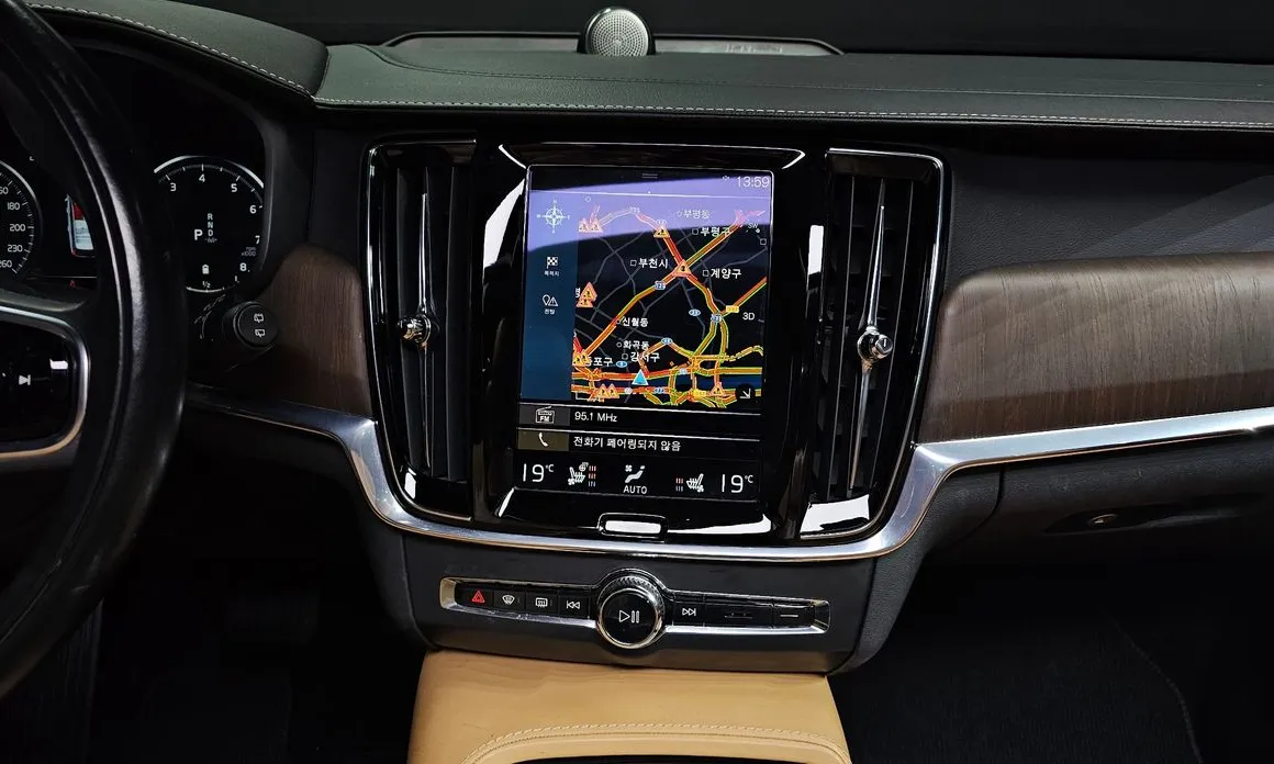 Volvo V90