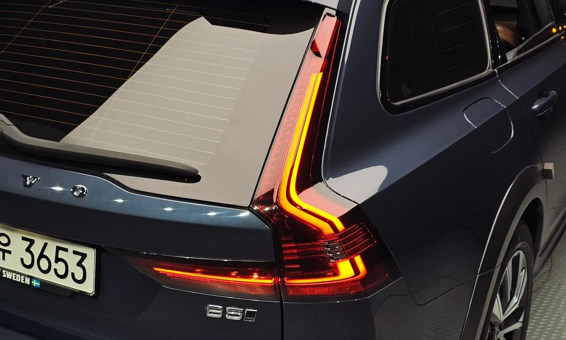 Volvo V90