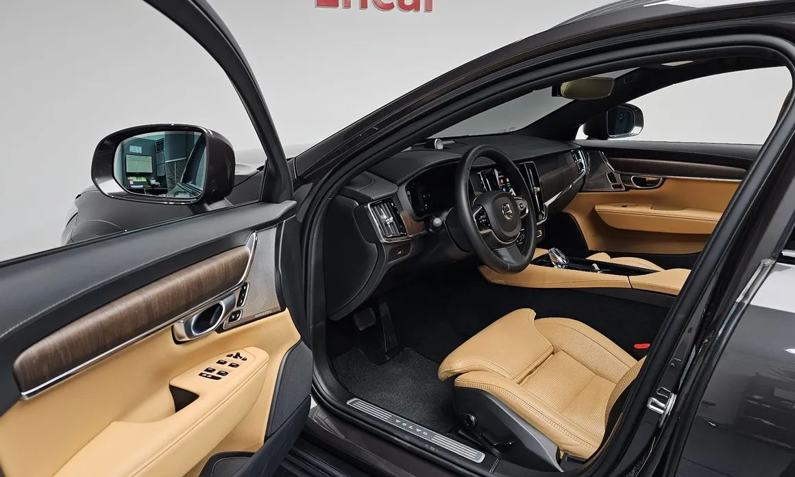 Volvo V90