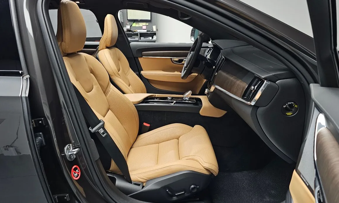 Volvo V90