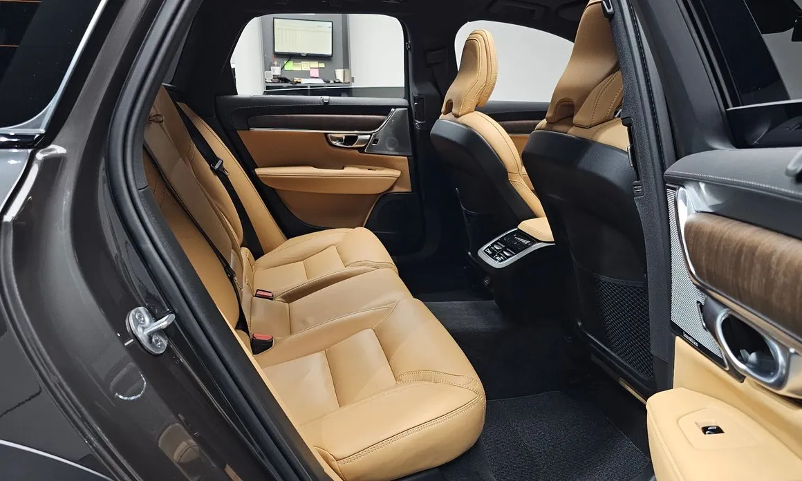Volvo V90