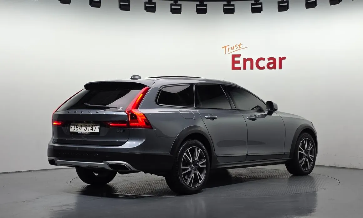 Volvo V90