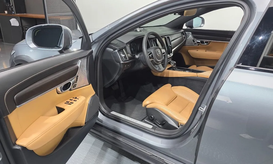 Volvo V90