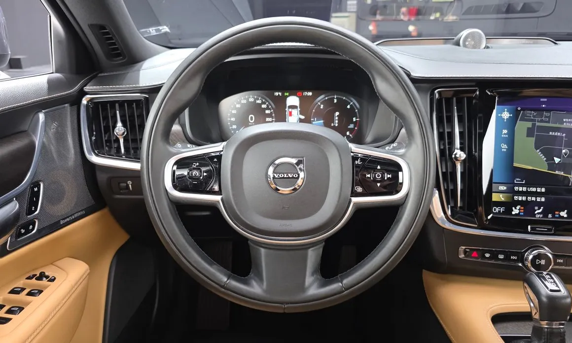 Volvo V90
