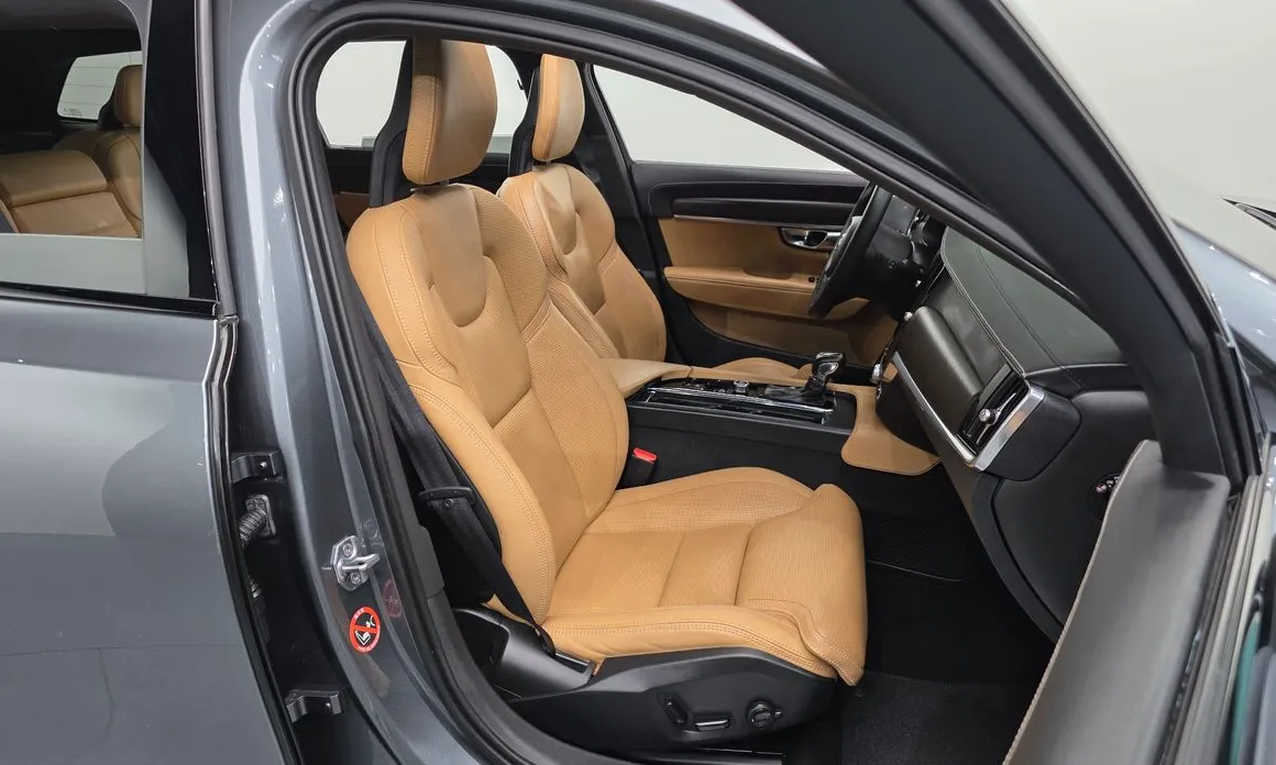 Volvo V90