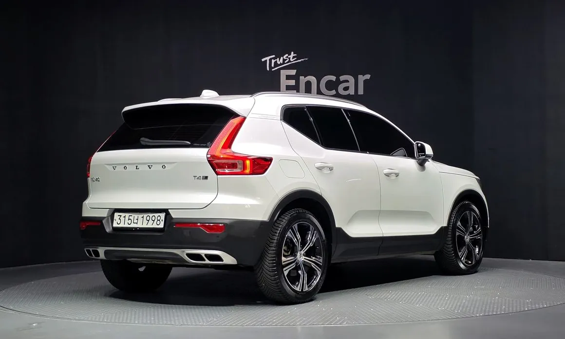 Volvo XC40