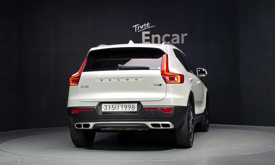 Volvo XC40