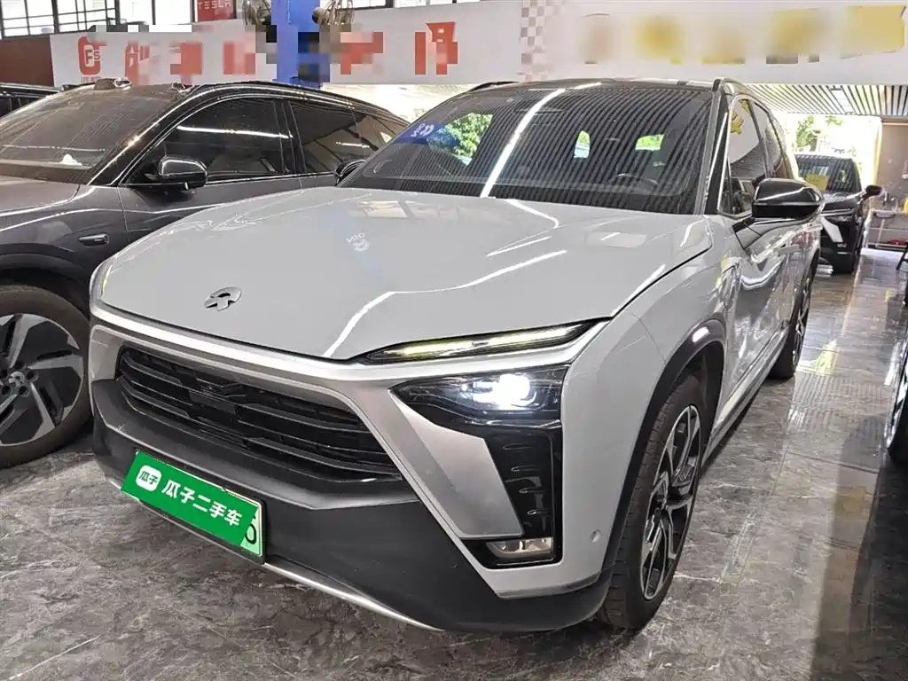 NIO ES8