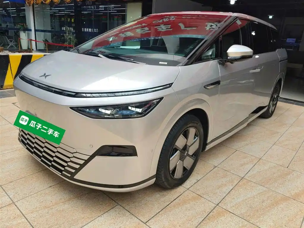 XPENG MOTORS X9