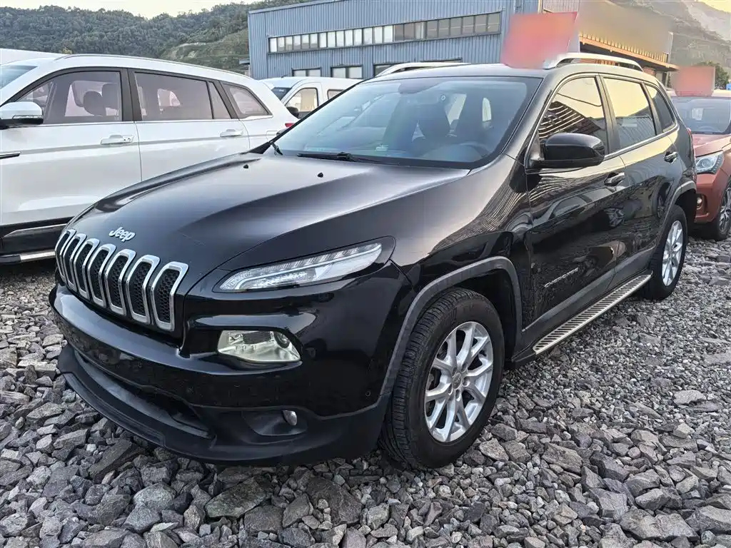 JEEP CHEROKEE
