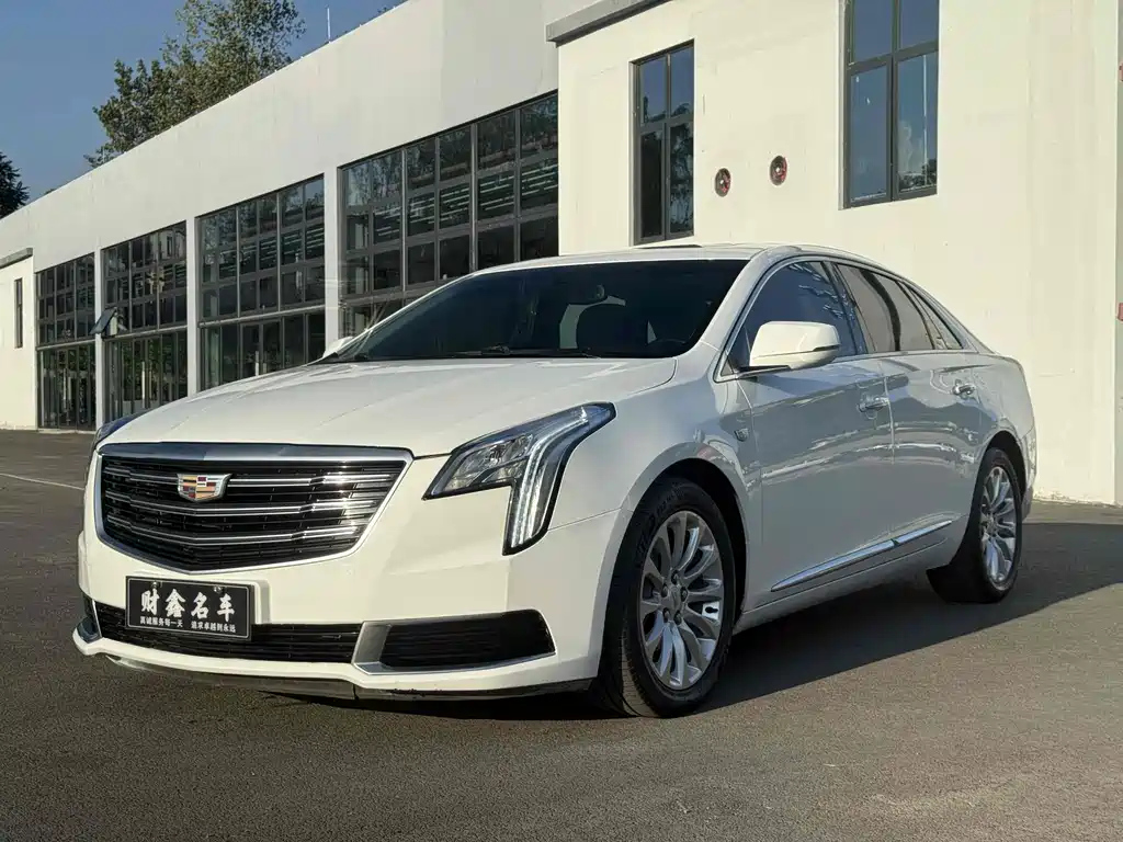 CADILLAC XTS