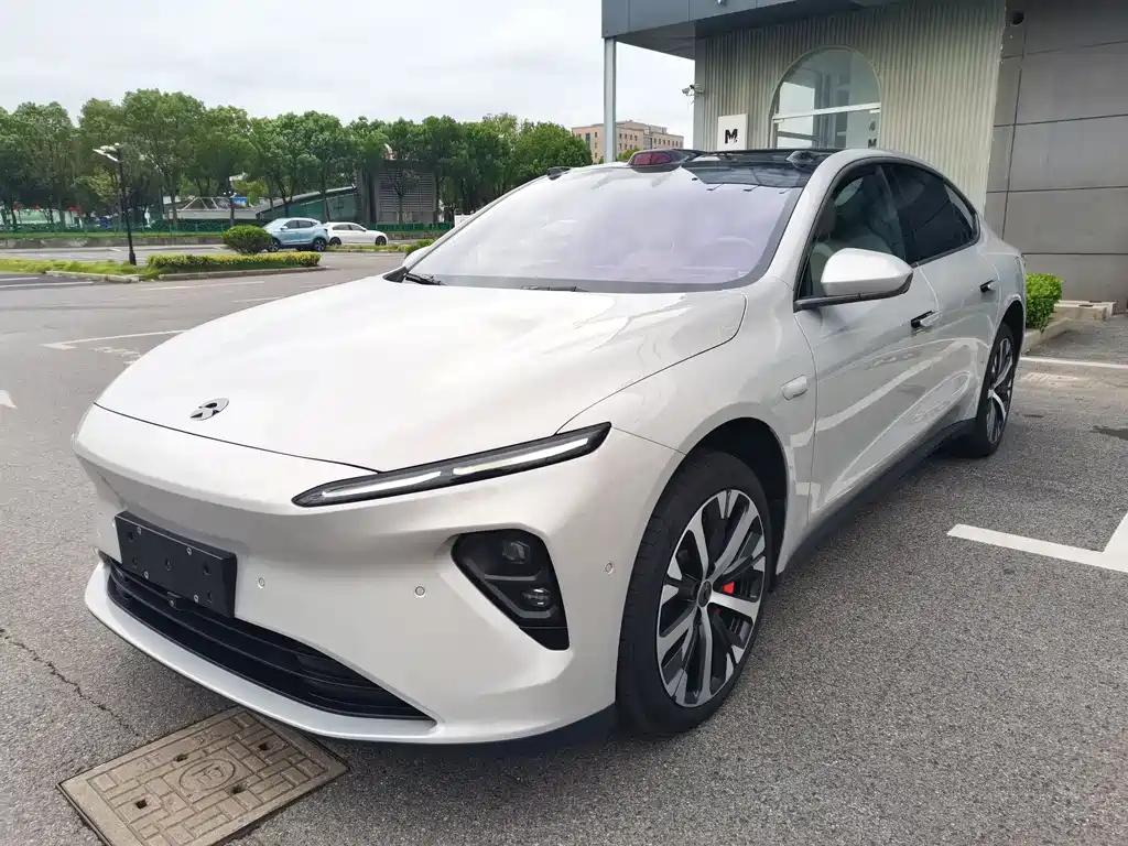 NIO ET7